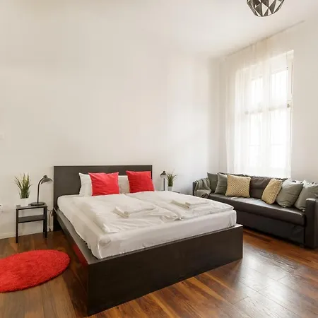 Red Dot Two - New Unit In The Heart Of Party Town Appartamento *