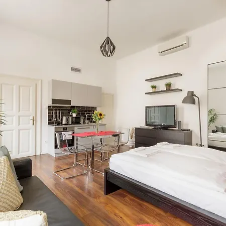 Red Dot Two - New Unit In The Heart Of Party Town * Budapest