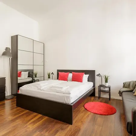 Διαμέρισμα Red Dot Two - New Unit In The Heart Of Party Town *