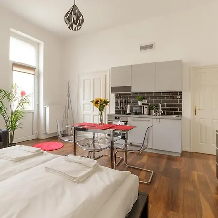 Red Dot Two - New Unit In The Heart Of Party Town Apartment Budapest